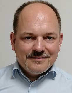 Herr Univ.-Prof. Dr.-Ing. Michael Häßler